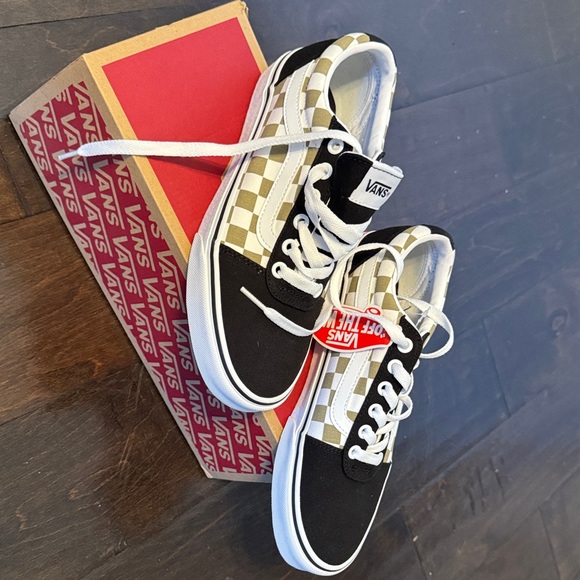 Vans Ward Checkerboard Size 7.5. New never worn - Picture 3 of 7